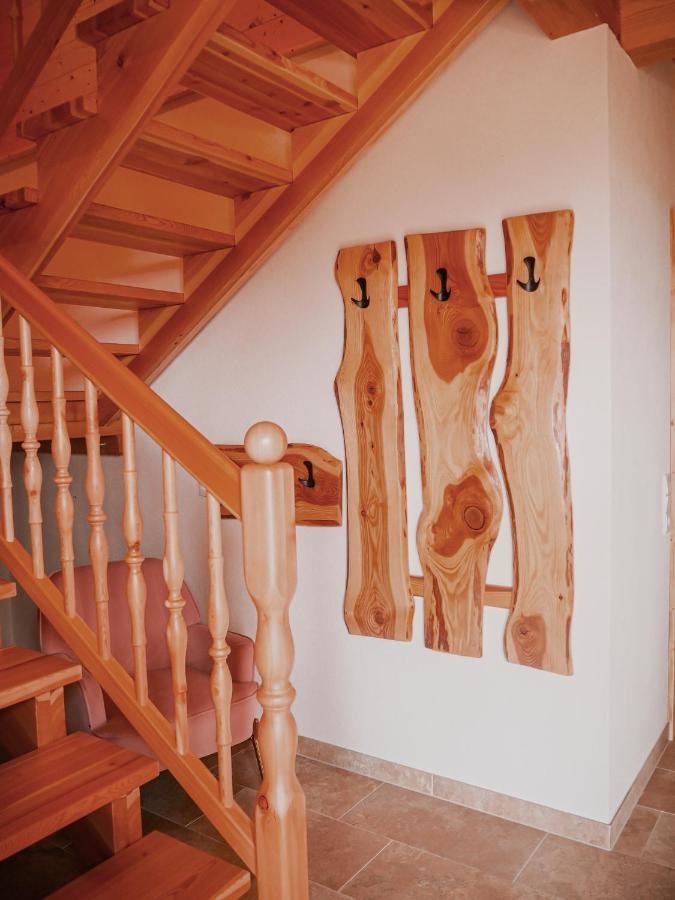 Liebenfels Hochleben-Chalets Am Erlebnisbauernhof Steinerhof מראה חיצוני תמונה